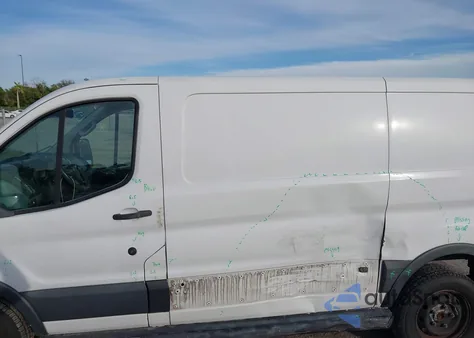 2018 Ford Transit-250 z USA, uszkodzony, nr VIN 1FTYR1ZM3JKB32244